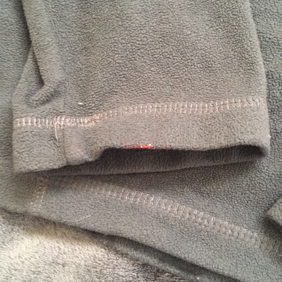 Fleece - Picture 3 of 4